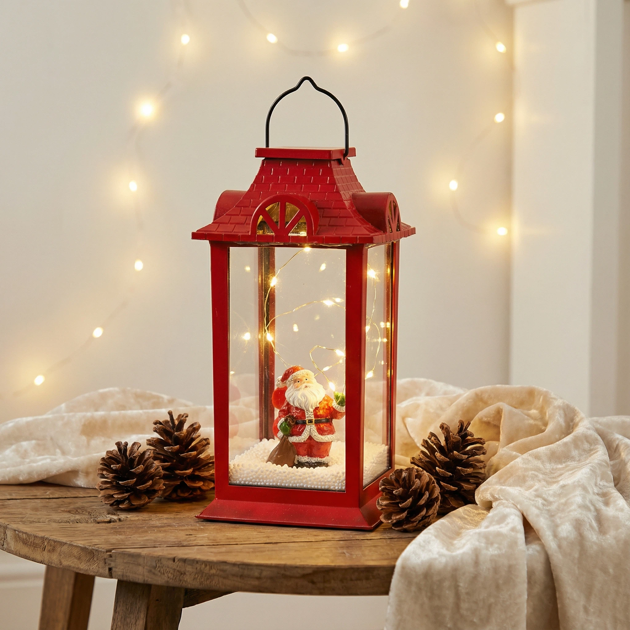 Christmas LED Lantern with Santa Figure – Red (6 LEDs, 15×15×28 cm, Battery Not Included)